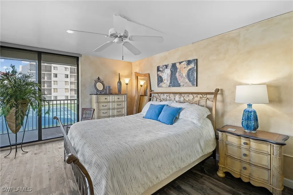 10420 Gulf Shore Drive Naples FL 34108