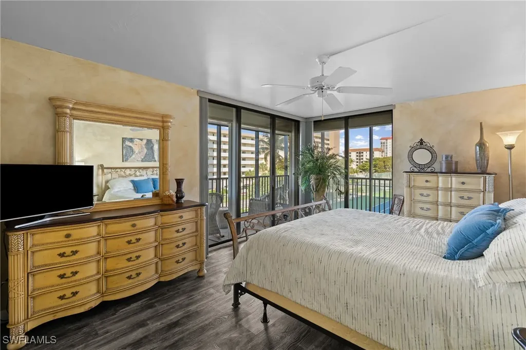 10420 Gulf Shore Drive Naples FL 34108