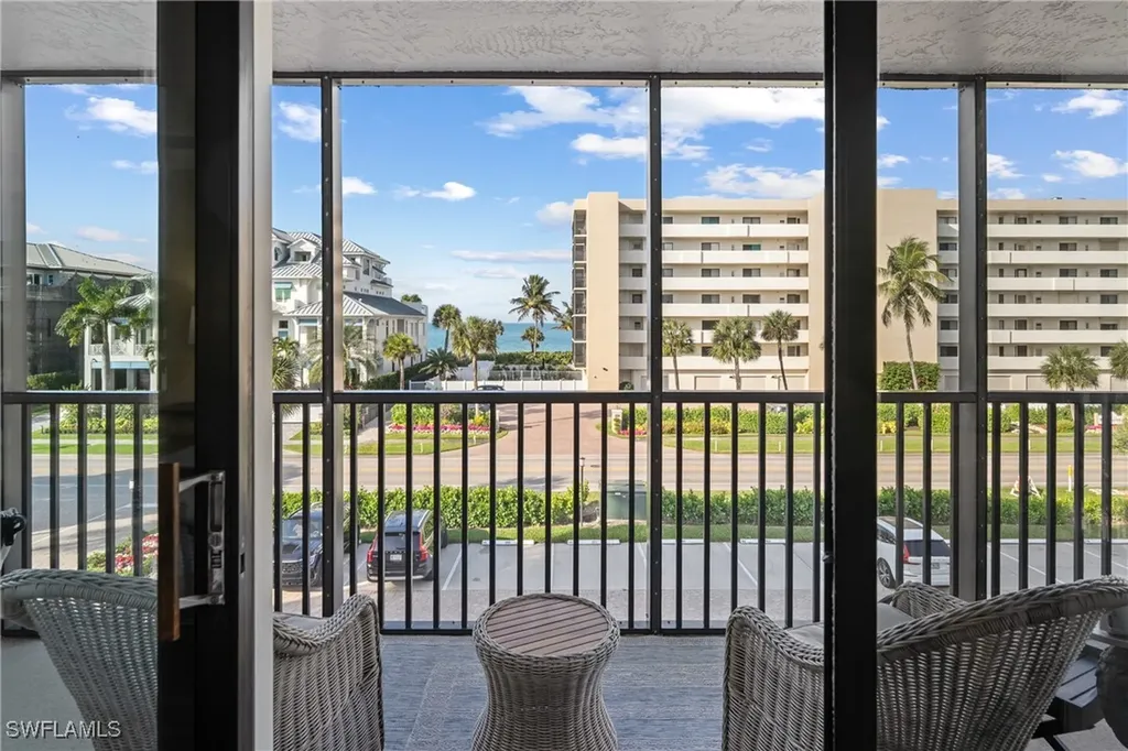10420 Gulf Shore Drive Naples FL 34108