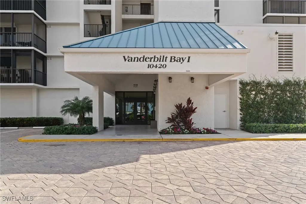 10420 Gulf Shore Drive Naples FL 34108