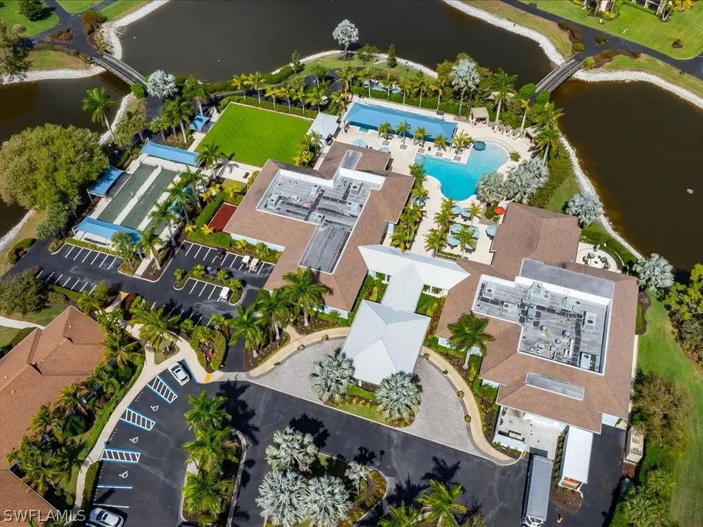 501 Lake Louise Circle Naples FL 34110