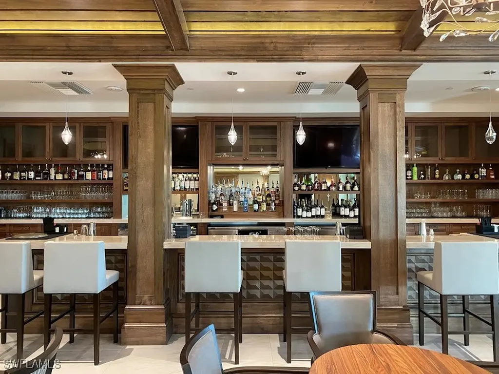 6010 Chardonnay Lane Naples FL 34119