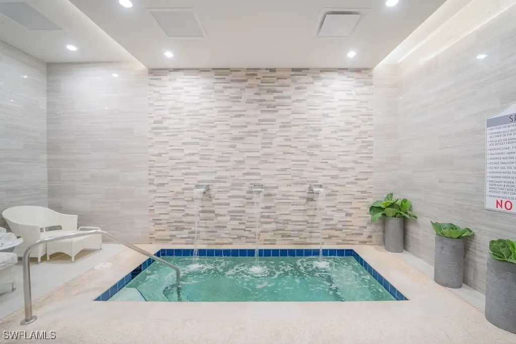 6010 Chardonnay Lane Naples FL 34119