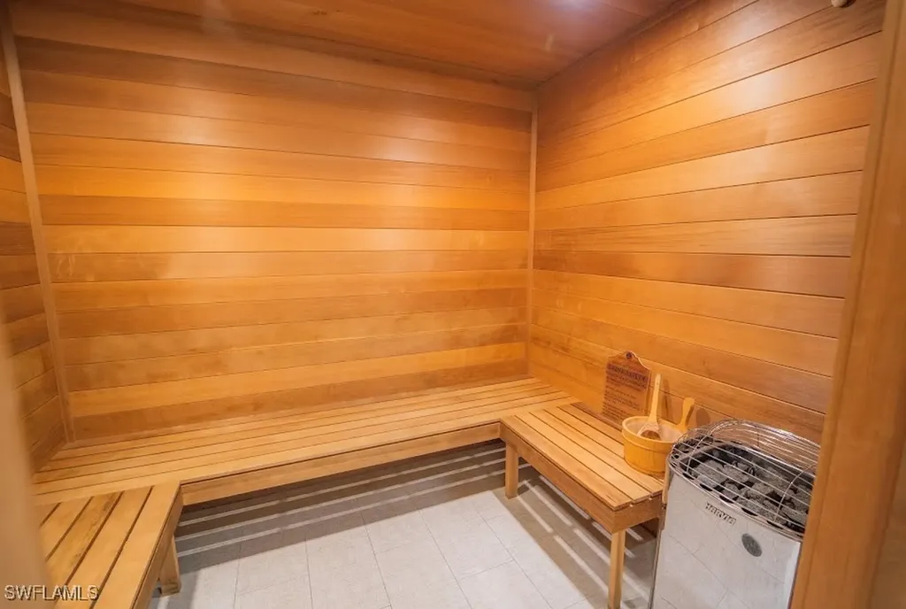 6010 Chardonnay Lane Naples FL 34119