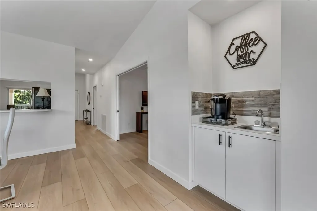 6010 Chardonnay Lane Naples FL 34119