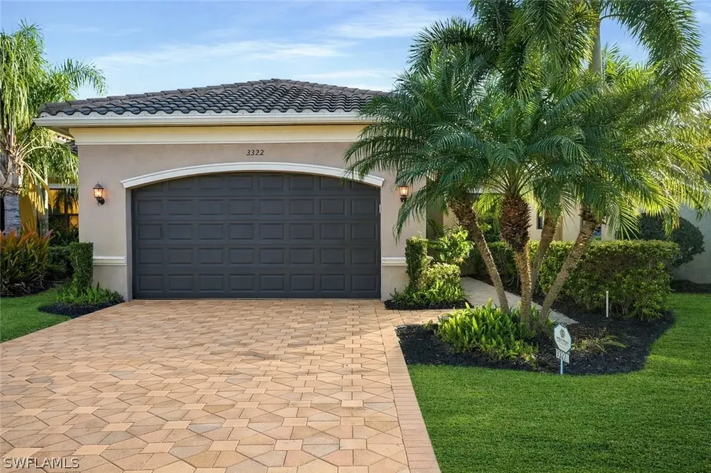 3322 Baltic Drive Naples FL 34119