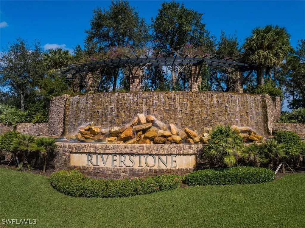 3322 Baltic Drive Naples FL 34119
