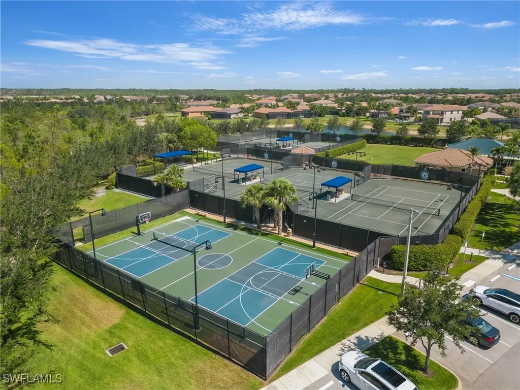 3322 Baltic Drive Naples FL 34119