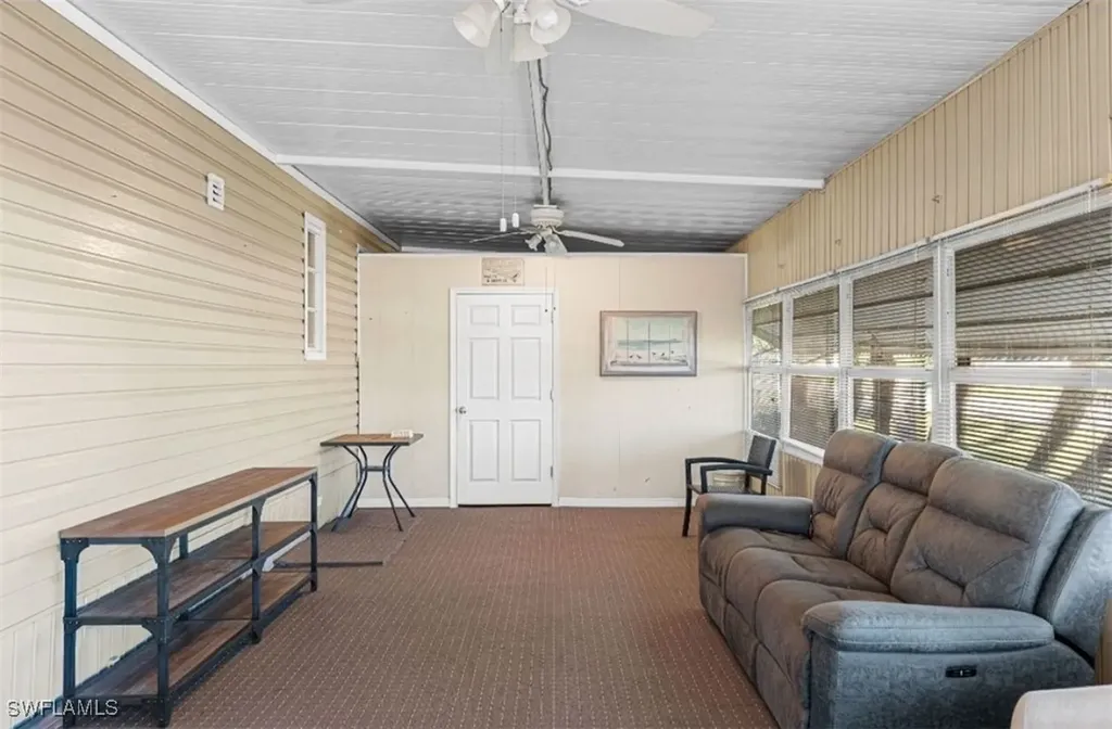 407 Cape Florida Way Naples FL 34104