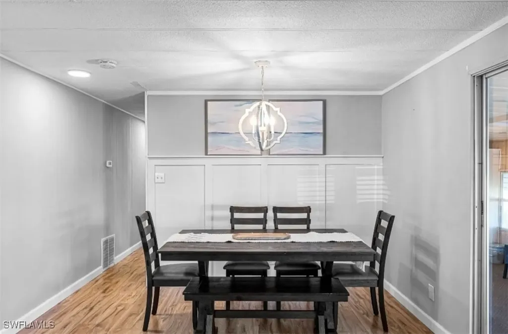407 Cape Florida Way Naples FL 34104