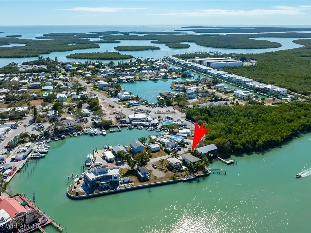 232 Harbor Place N Goodland FL 34140