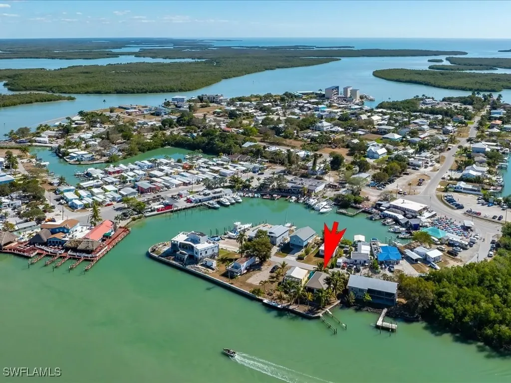 232 Harbor Place N Goodland FL 34140