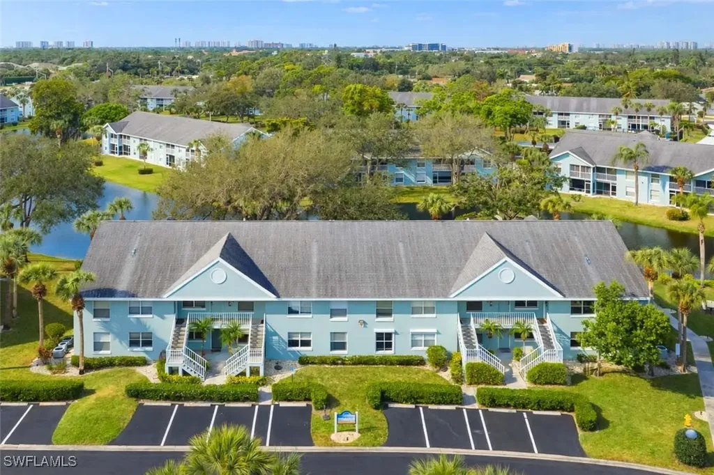 137 Wading Bird Circle Naples FL 34110