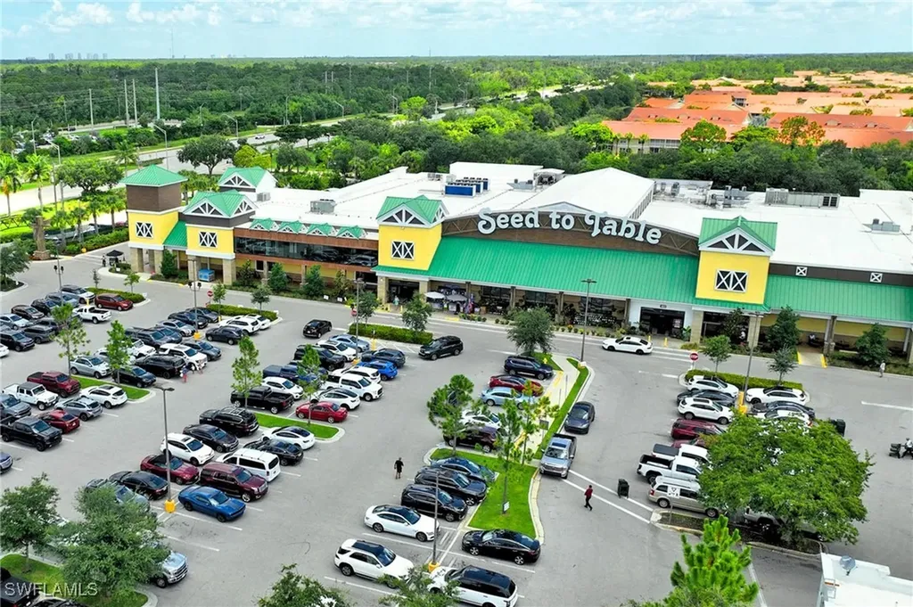 137 Wading Bird Circle Naples FL 34110