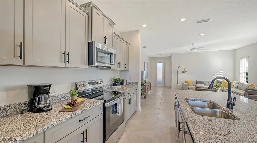 5046 Draco Circle Naples FL 34120