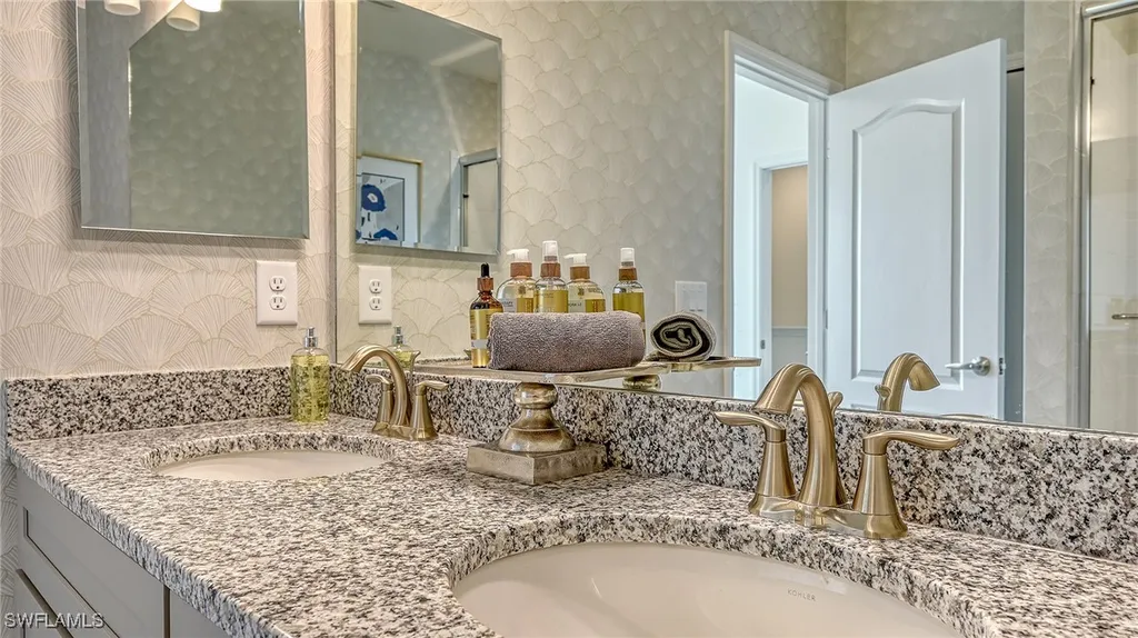 5046 Draco Circle Naples FL 34120