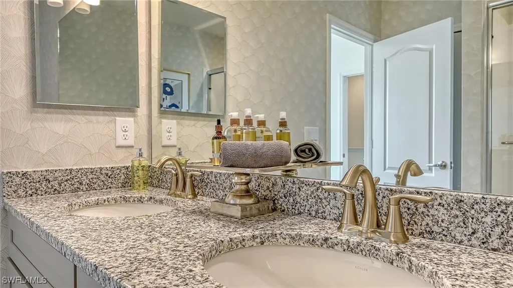 5046 Draco Circle Naples FL 34120