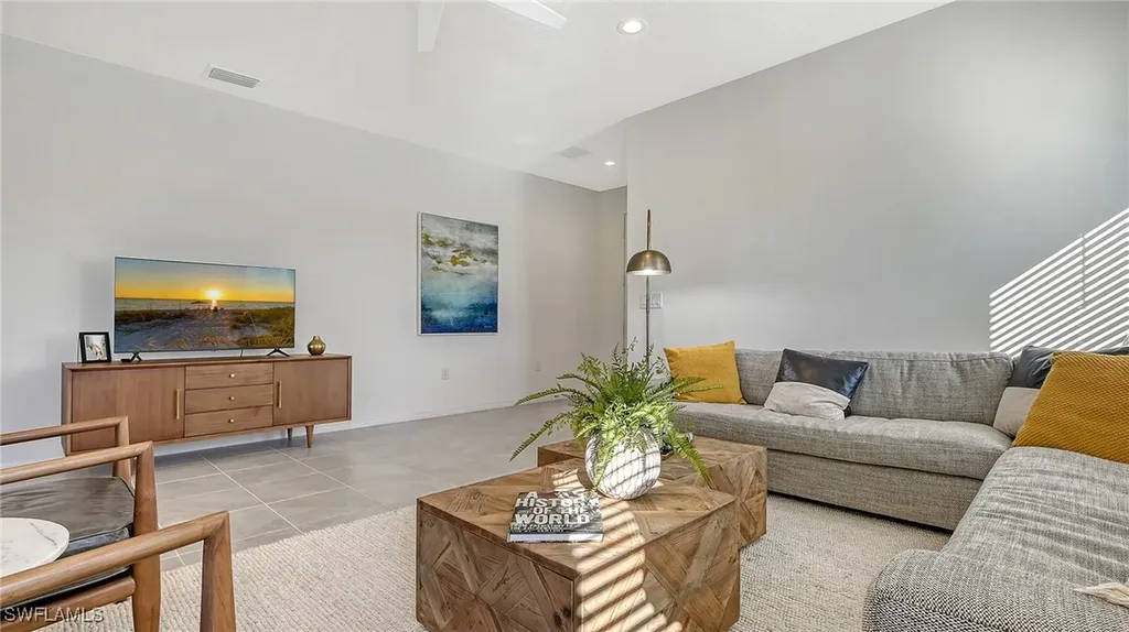 5046 Draco Circle Naples FL 34120