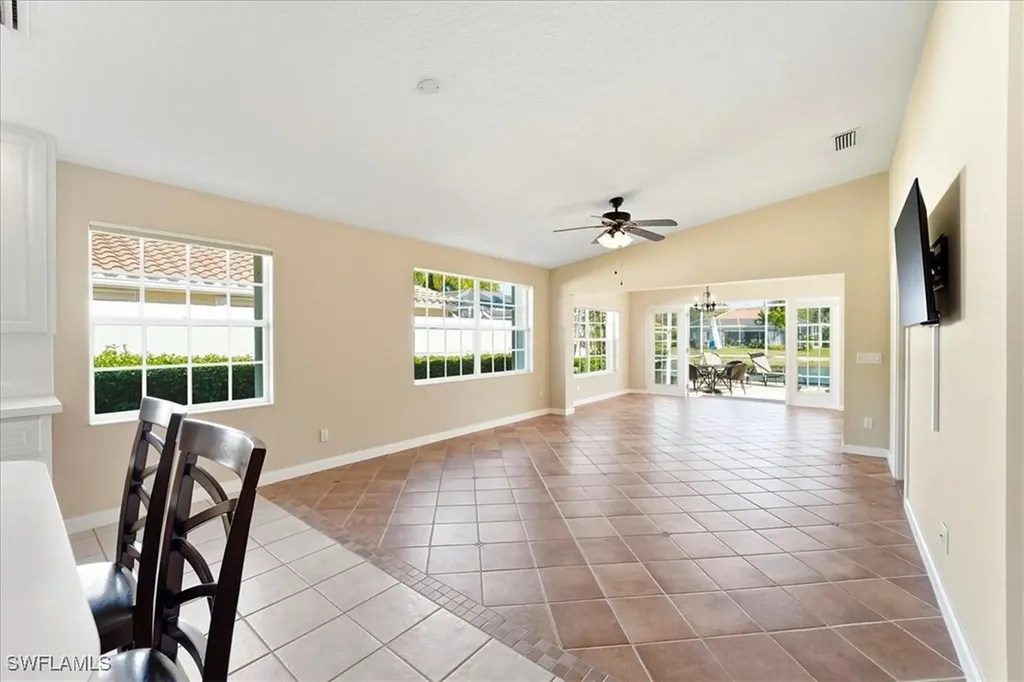 5728 Drummond Way Naples FL 34119