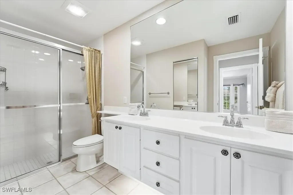 5728 Drummond Way Naples FL 34119