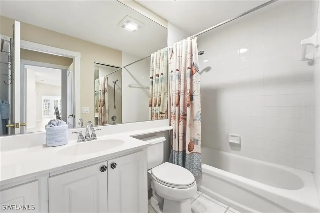 5728 Drummond Way Naples FL 34119
