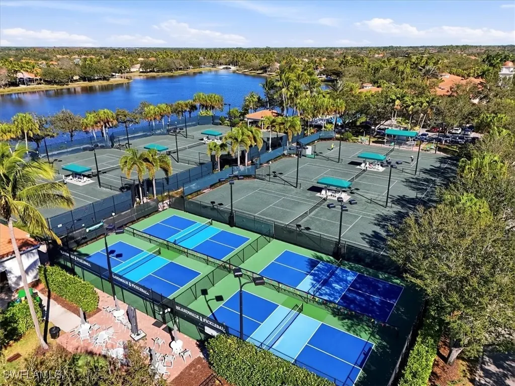 5728 Drummond Way Naples FL 34119