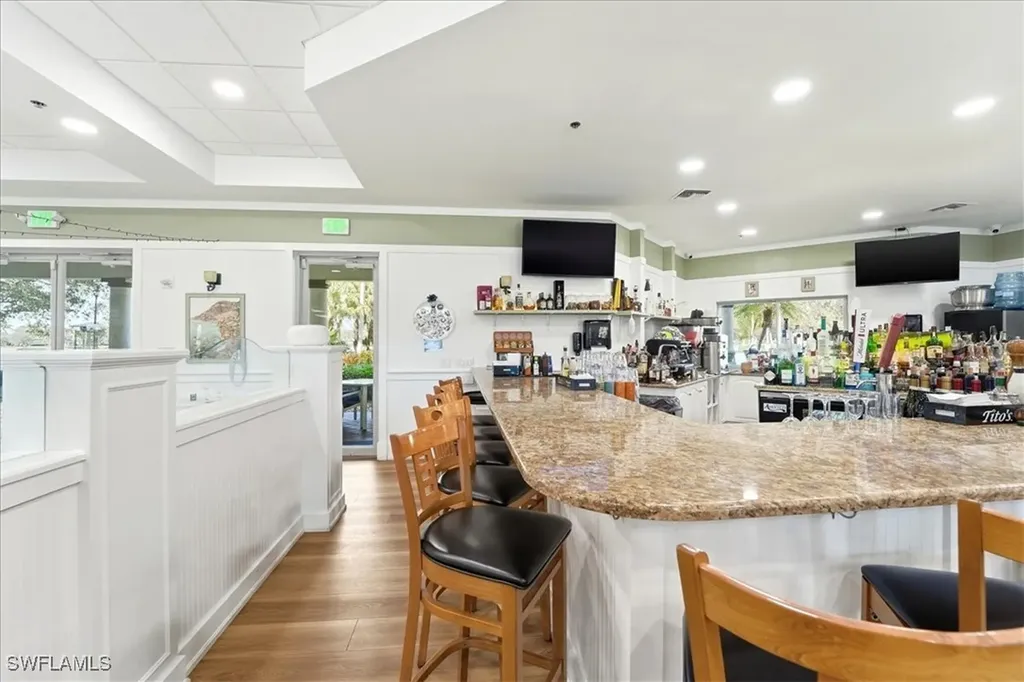 5728 Drummond Way Naples FL 34119