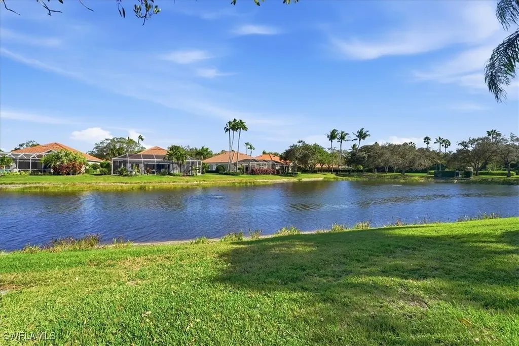 5728 Drummond Way Naples FL 34119