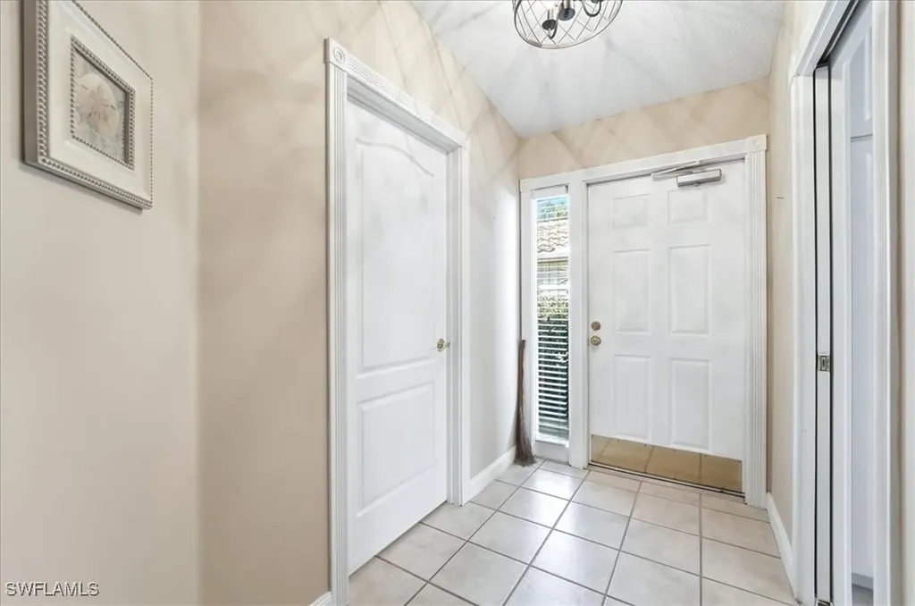 5728 Drummond Way Naples FL 34119