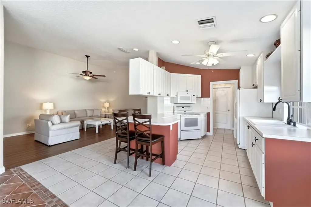 5728 Drummond Way Naples FL 34119