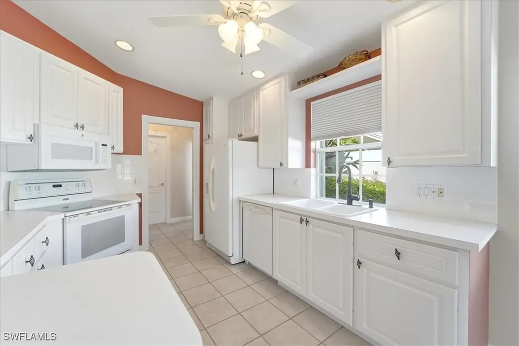 5728 Drummond Way Naples FL 34119