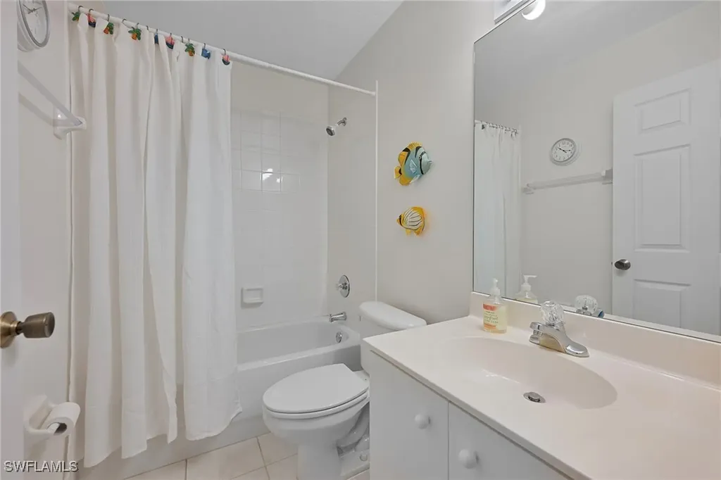 6645 Huntington Lakes Circle Naples FL 34119