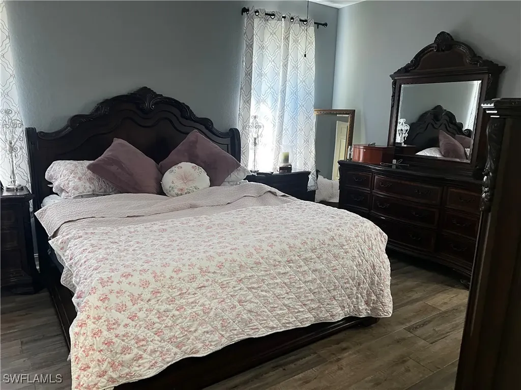 845 10th Avenue NE Naples FL 34120