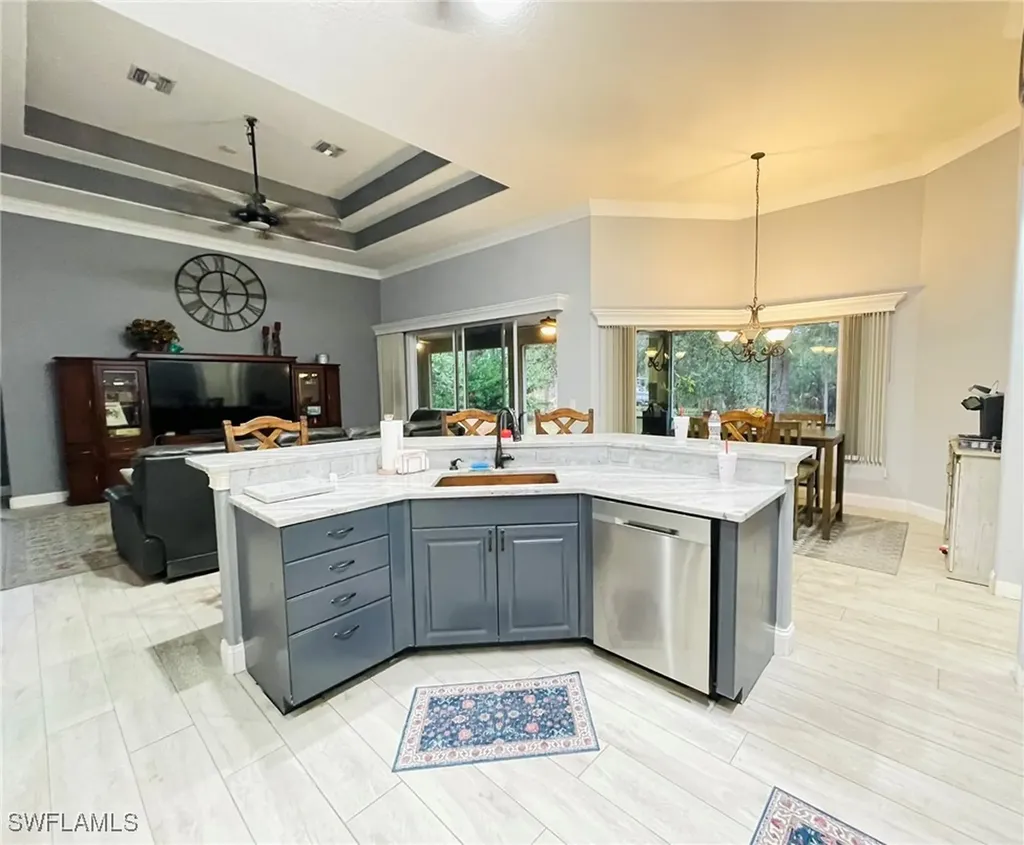 845 10th Avenue NE Naples FL 34120