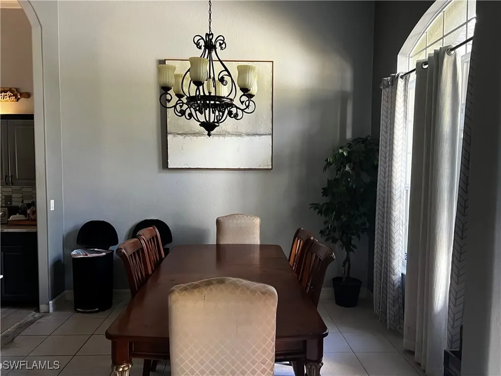 845 10th Avenue NE Naples FL 34120