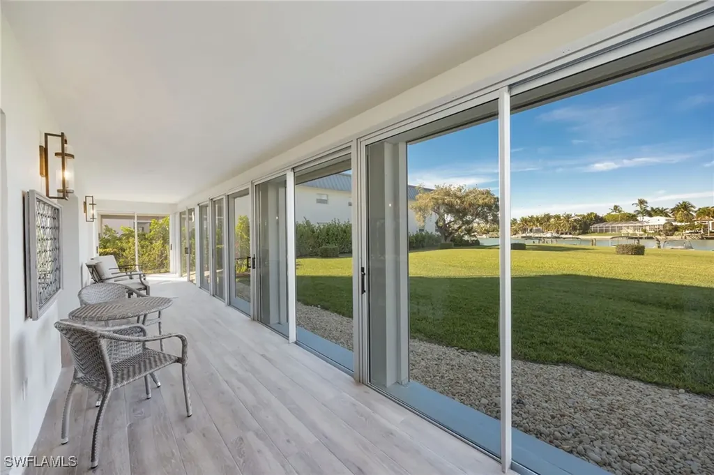 383 Harbour Drive Naples FL 34103