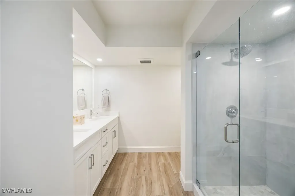 383 Harbour Drive Naples FL 34103