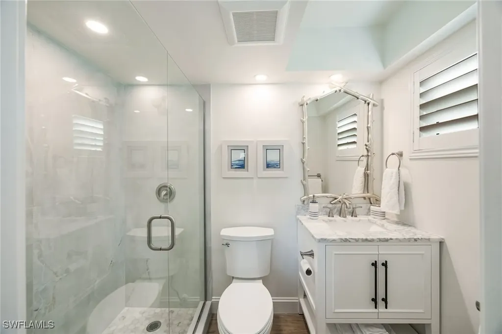 383 Harbour Drive Naples FL 34103