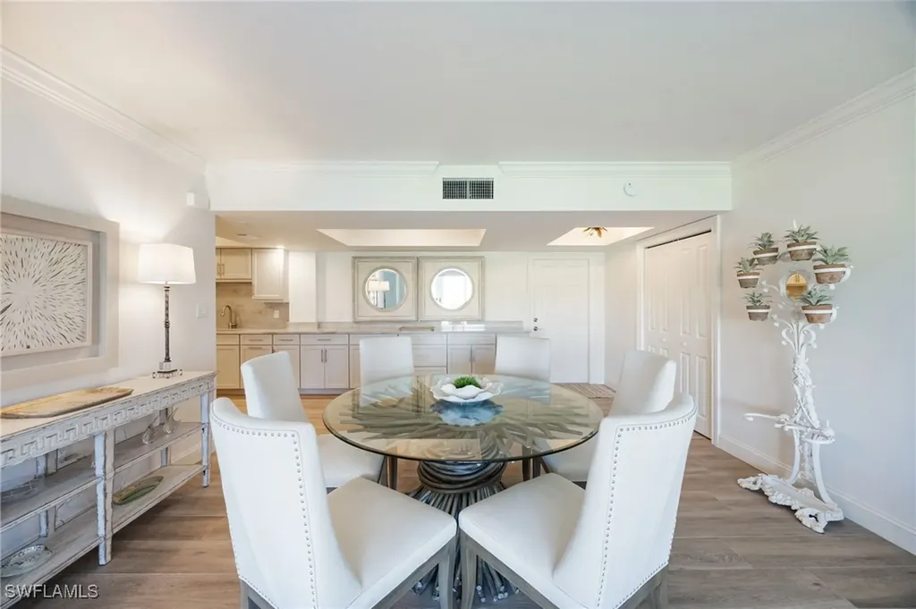 383 Harbour Drive Naples FL 34103