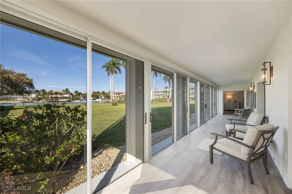 383 Harbour Drive Naples FL 34103