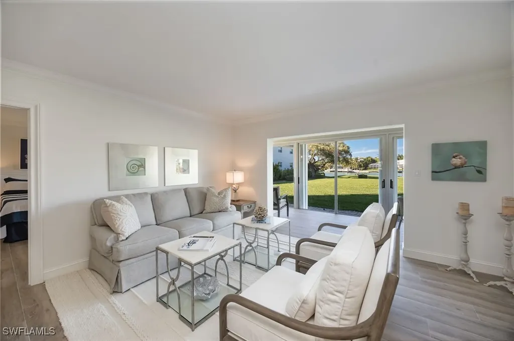 383 Harbour Drive Naples FL 34103