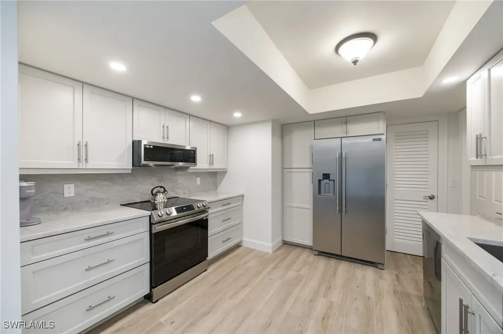 383 Harbour Drive Naples FL 34103