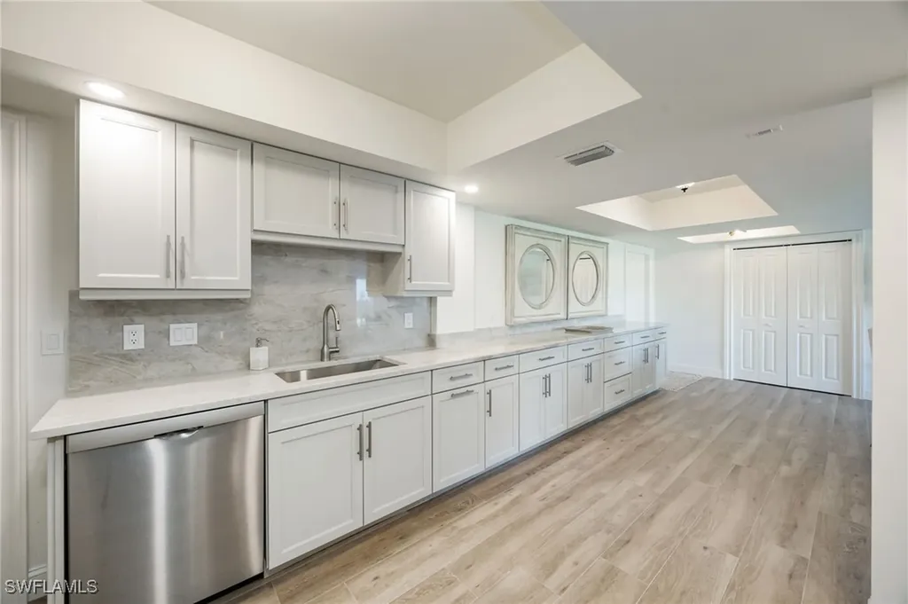 383 Harbour Drive Naples FL 34103