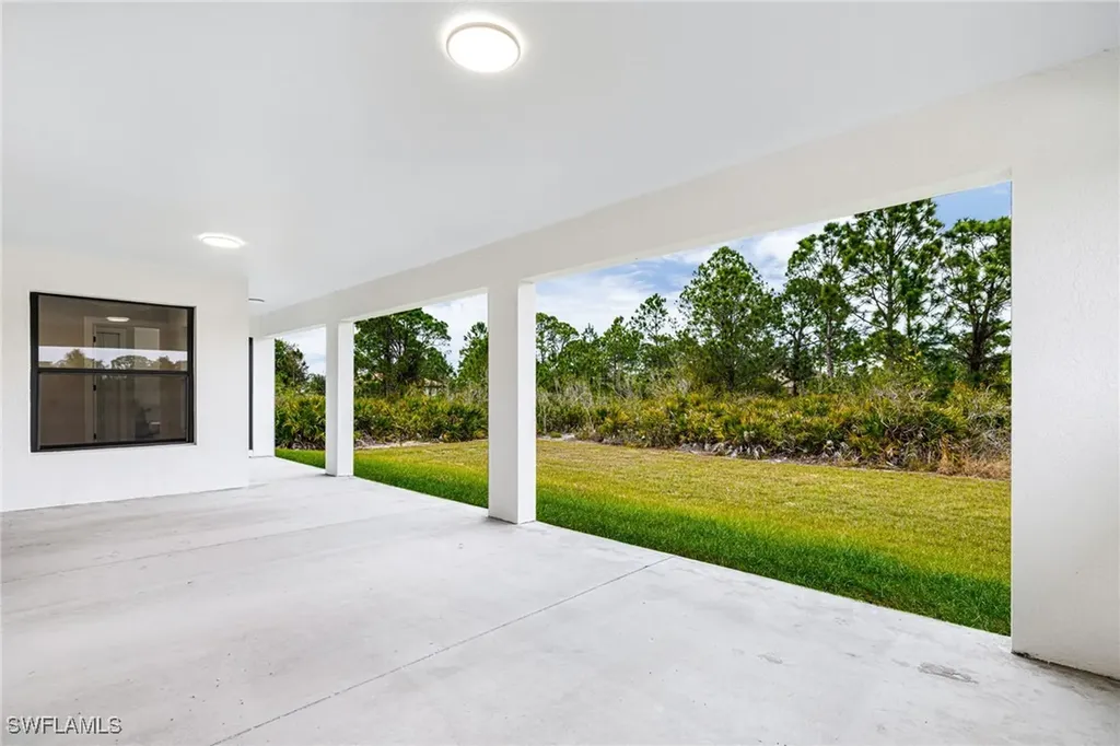 2712 40th Street W Lehigh Acres FL 33971