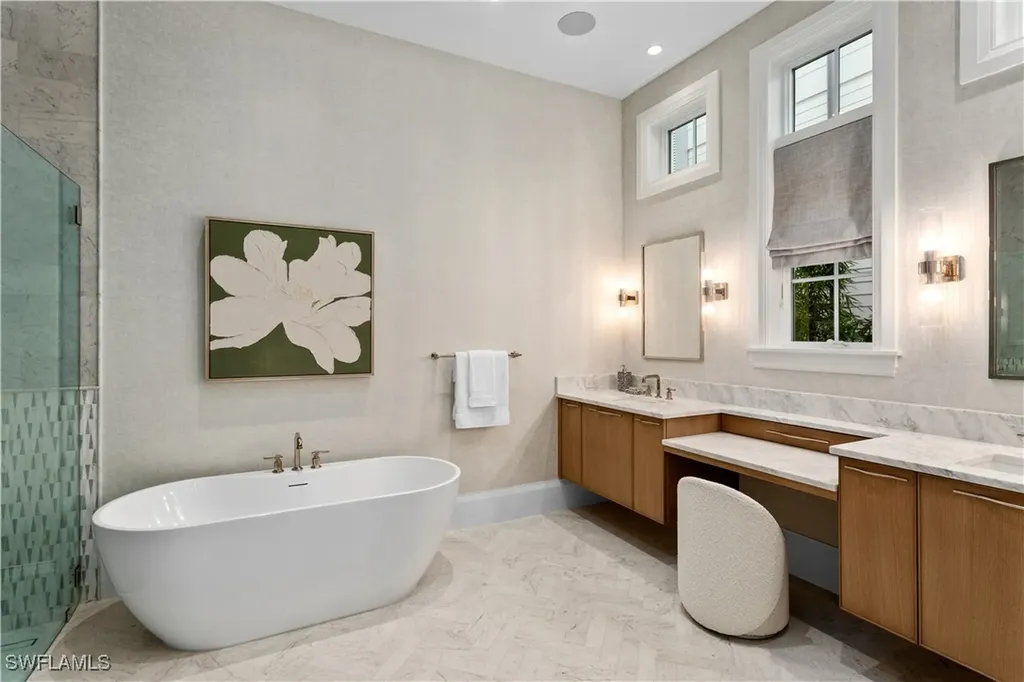835 11th Avenue S Naples FL 34102