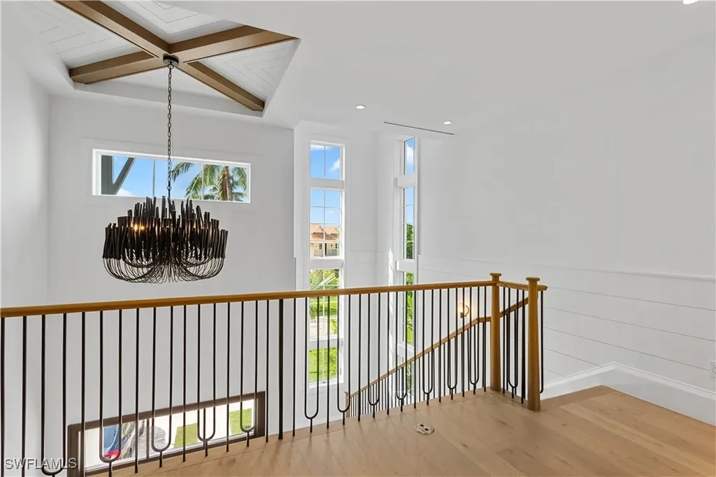 835 11th Avenue S Naples FL 34102