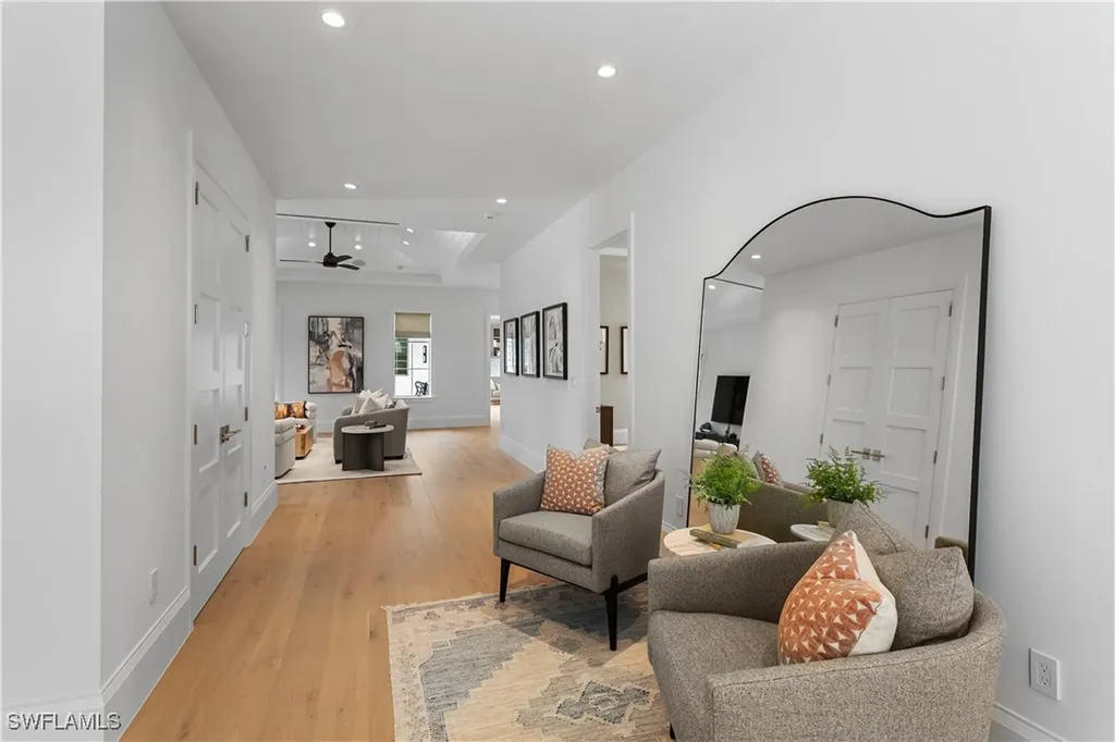 835 11th Avenue S Naples FL 34102