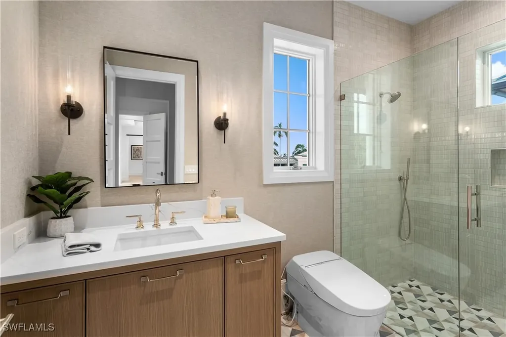 835 11th Avenue S Naples FL 34102