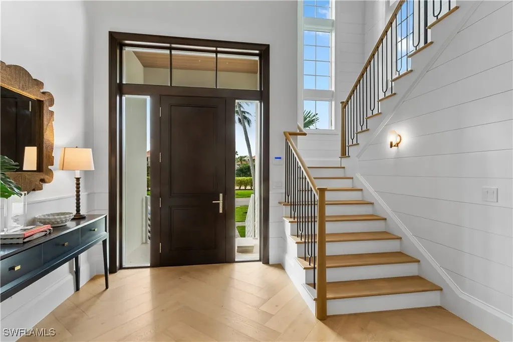 835 11th Avenue S Naples FL 34102