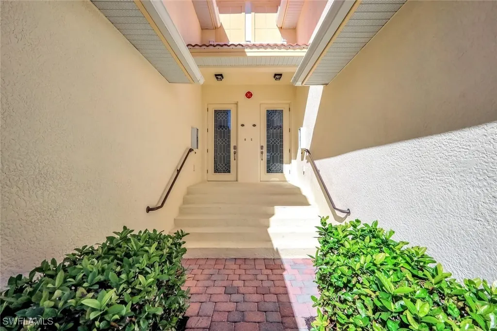 10256 Cobble Notch Loop Bonita Springs FL 34135